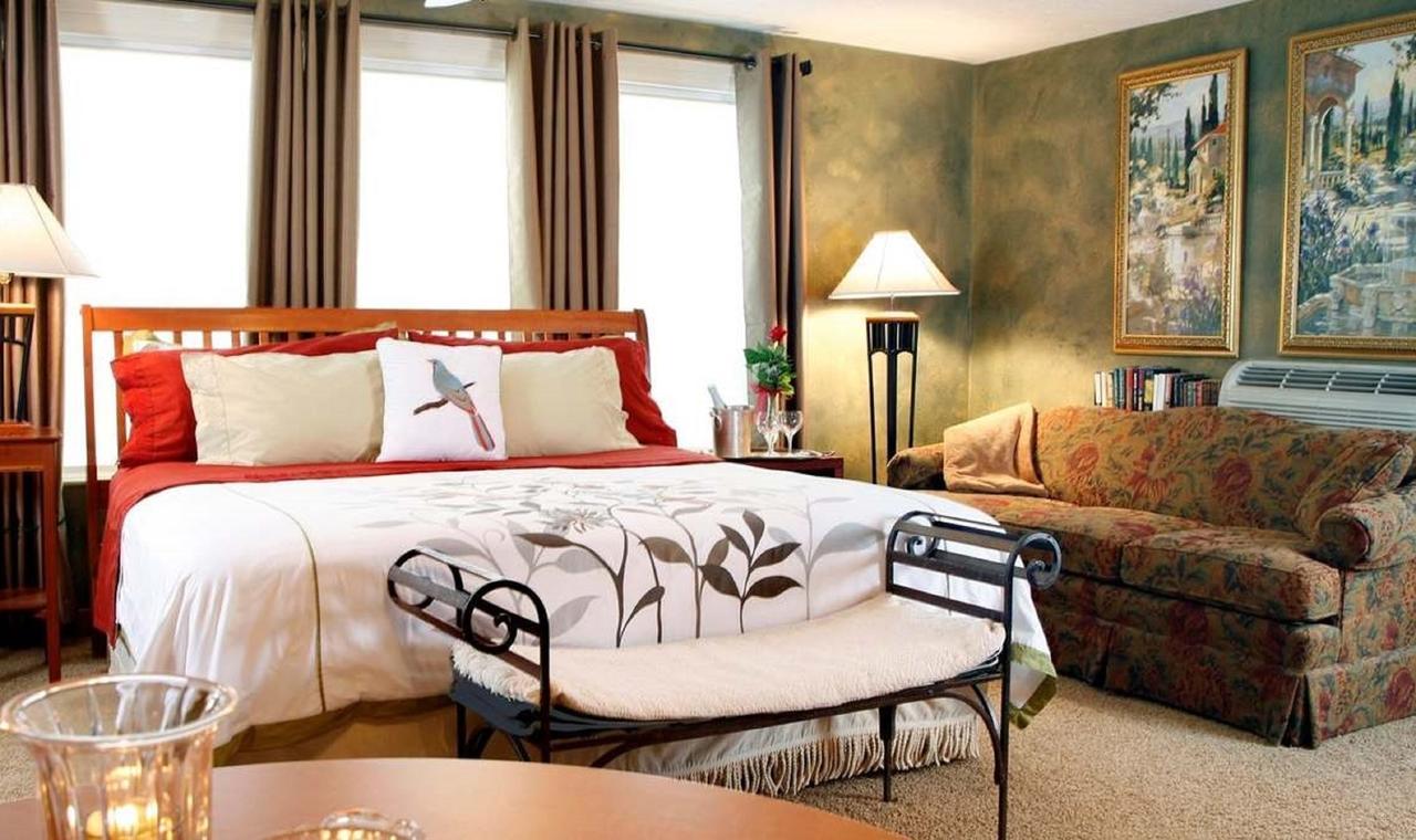 Prairieside Suites Luxury Bed & Breakfast Grandville Esterno foto