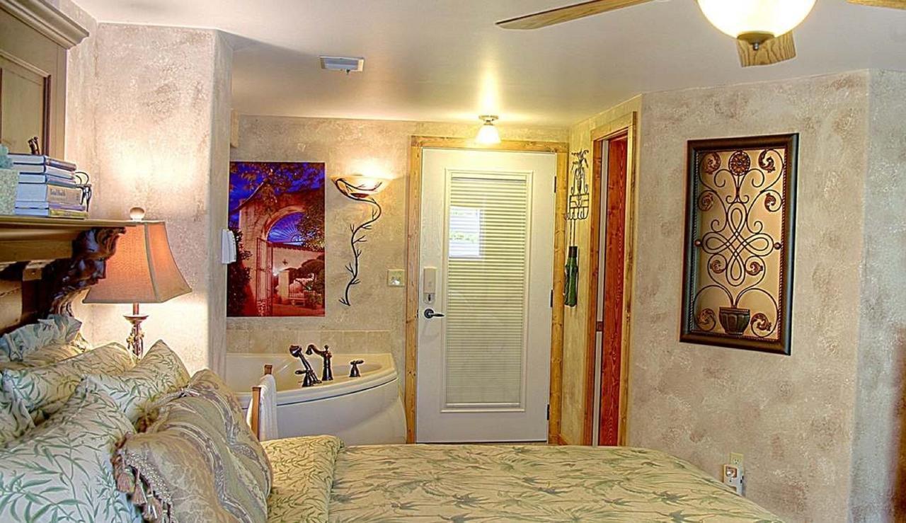 Prairieside Suites Luxury Bed & Breakfast Grandville Esterno foto