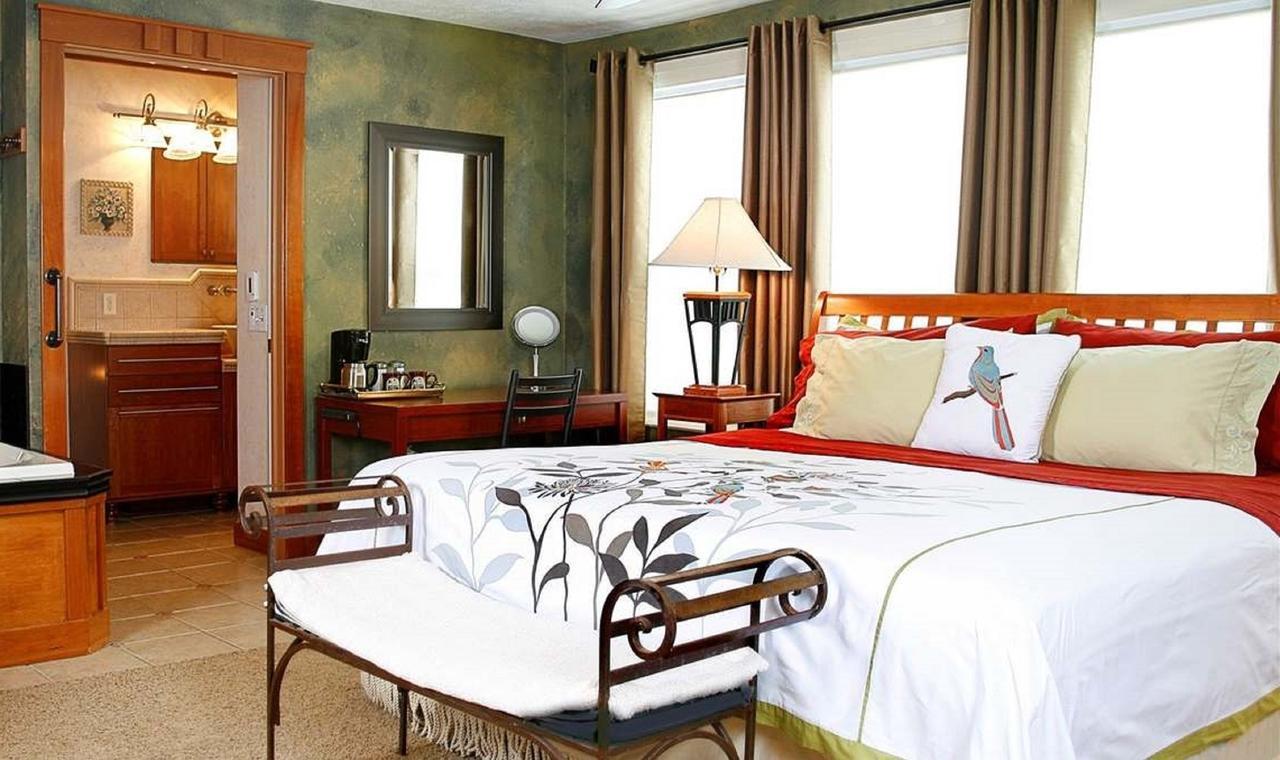 Prairieside Suites Luxury Bed & Breakfast Grandville Esterno foto